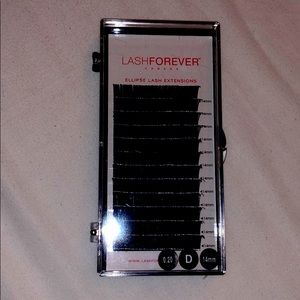 Lash Forever - 0.20 D Curl Eyelash Extensions